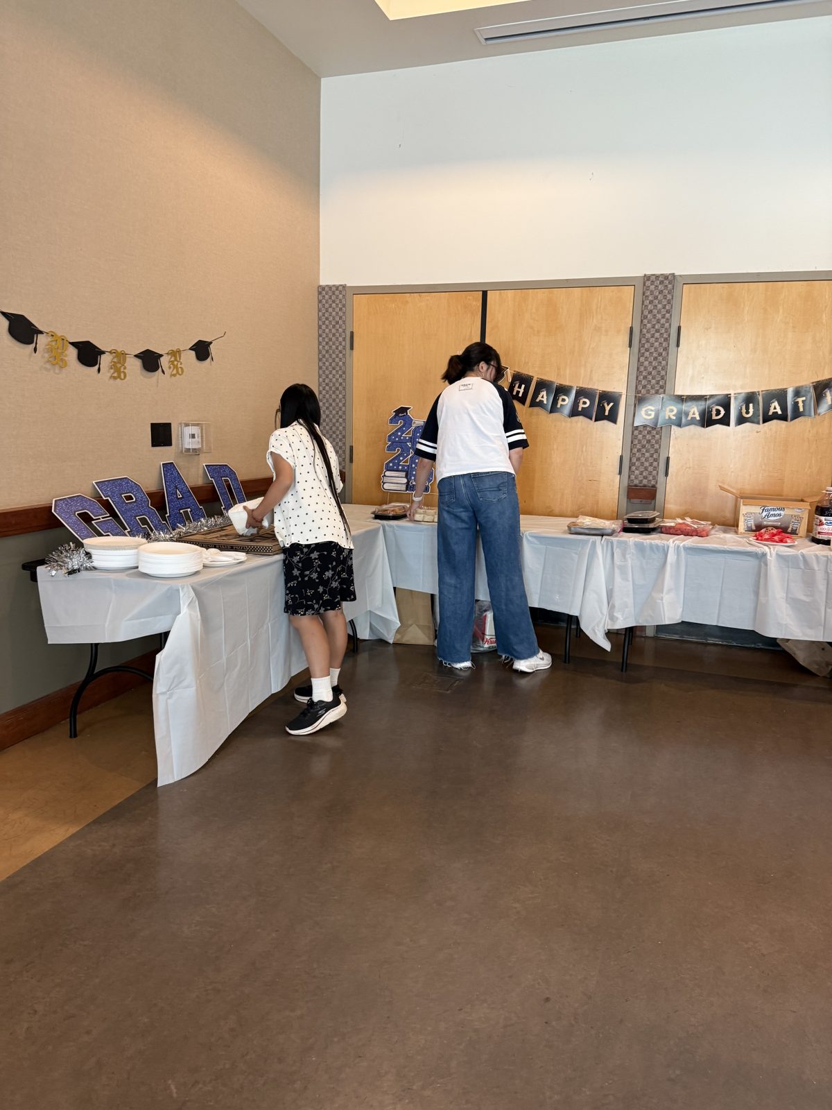 Graduation party tables